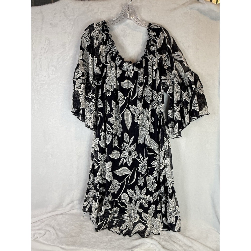 Westport 2X Black White Embroidered Floral Boho Dress Sheer Overlay Wedding